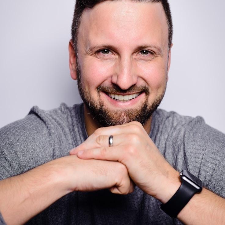 Portrait of Aria Vale, group coordinator and fusion cooking expert